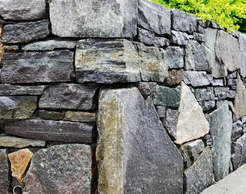 Mulch and Decorative Rock Installation 1